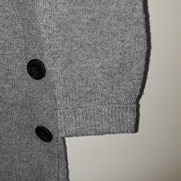 Liz Claiborne Sweater Buttons at the Side - Picture 3 of 5